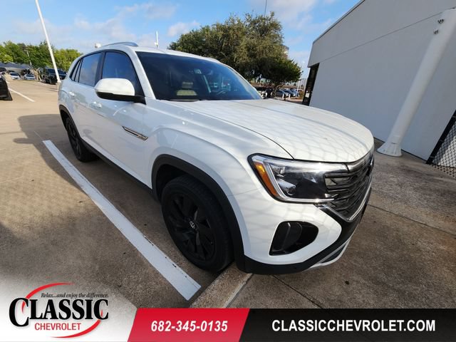 Used 2024 Volkswagen Atlas Cross Sport SE w/ Panoramic Sunroof Package FWD 360° Tour