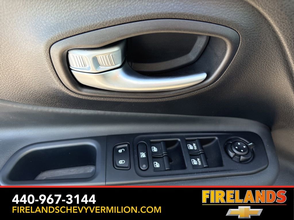 Used 2022 Jeep Renegade Latitude w/ Convenience Group image 14