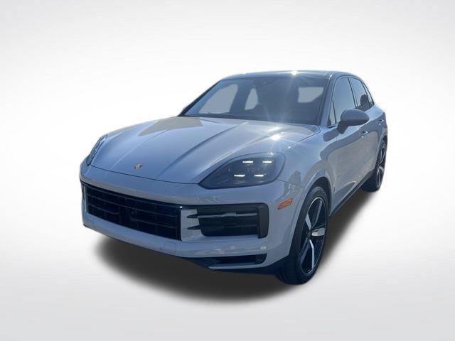 Used 2024 Porsche Cayenne AWD/4WD image 3