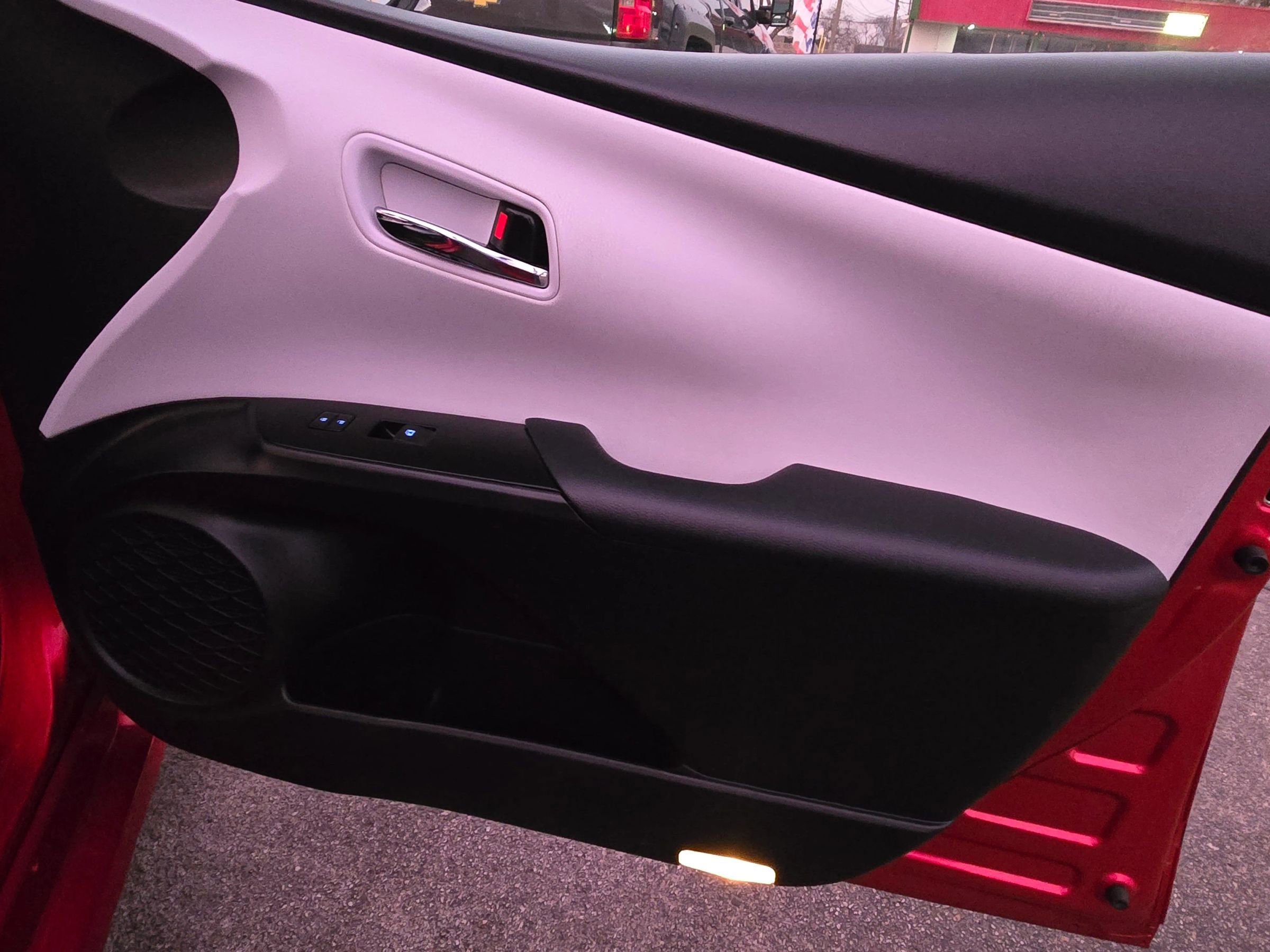 Used 2017 Toyota Prius Three image 59