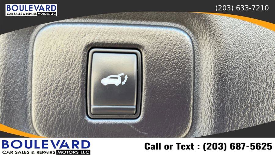 Used 2016 INFINITI QX60 3.5 Sport Utility 4D w/ Premium Plus Package image 33