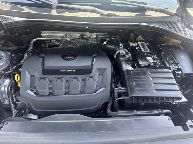 Used 2022 Volkswagen Tiguan SE R-Line image 13