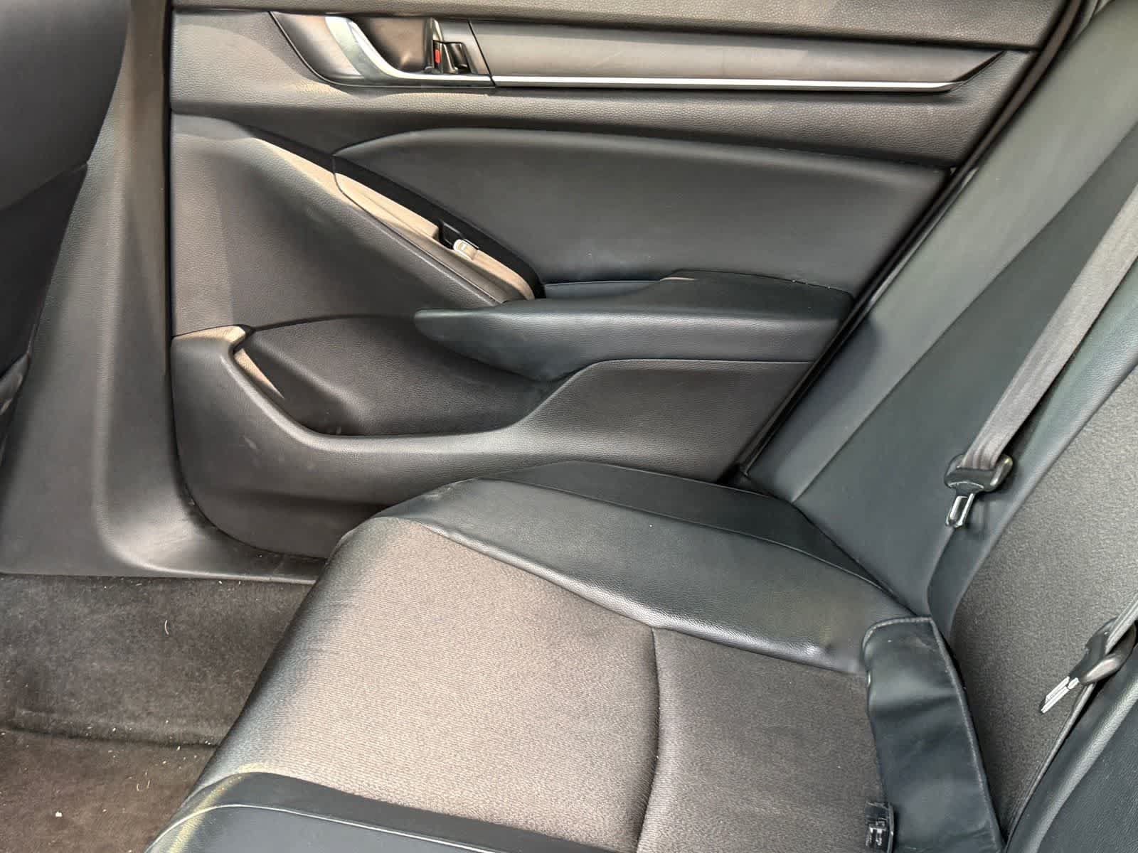 Used 2018 Honda Accord Sport image 12