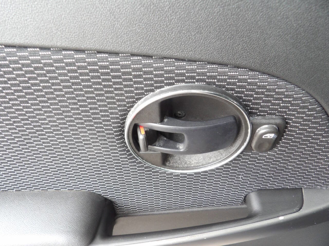 Used 2006 Pontiac Torrent 2WD image 22