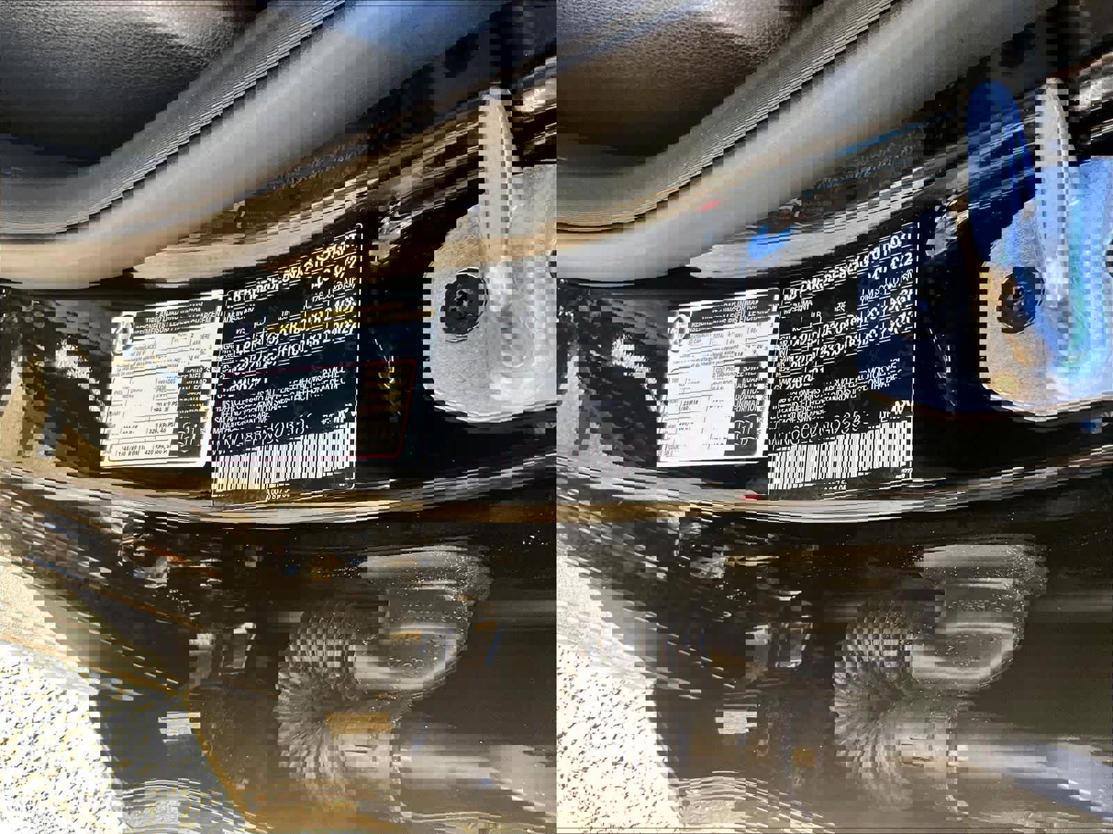 Used 2022 Mercedes-Benz GLC 300 4MATIC w/ Premium Package Lite image 33