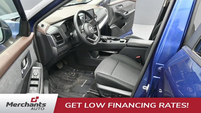 Used 2023 Nissan Rogue SV AWD/4WD image 28