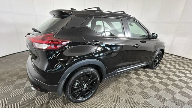 Used 2024 Nissan Kicks SR w/ SR Premium Package FWD image 2