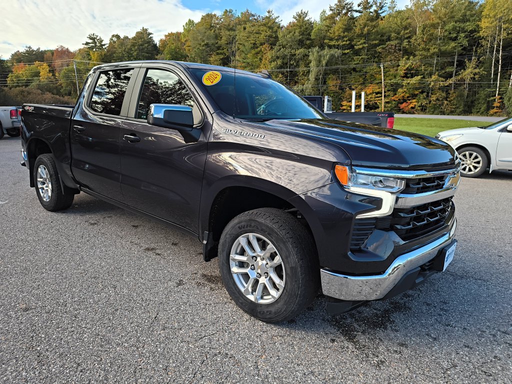Used 2024 Chevrolet Silverado 1500 LT AWD/4WD image 7