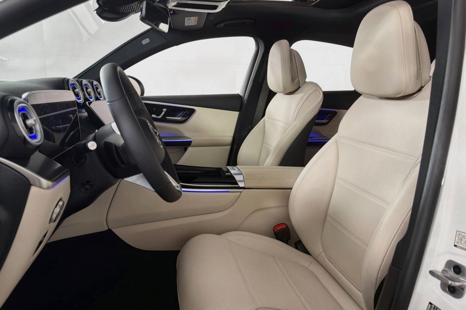 Certified 2025 Mercedes-Benz GLC 300 4MATIC image 19