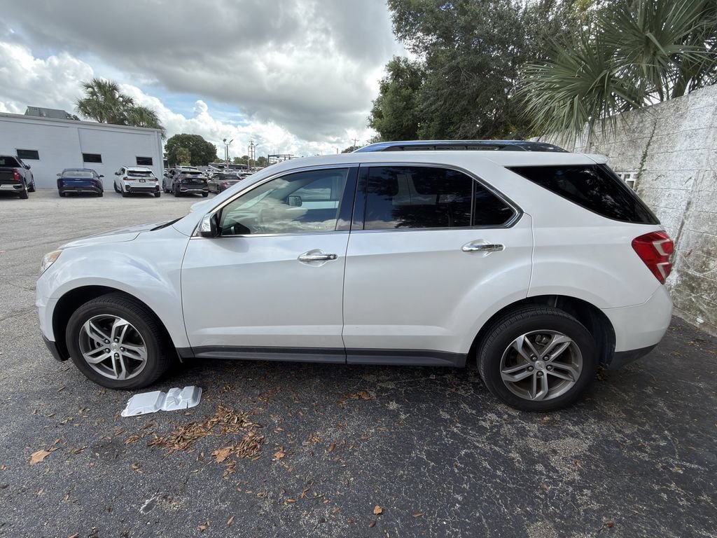 Used 2017 Chevrolet Equinox Premier w/ Enhanced Convenience Package FWD image 7