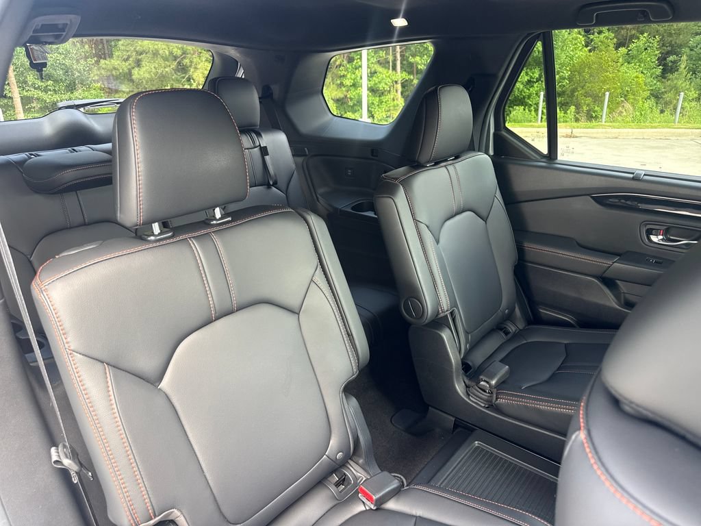 Used 2025 Honda Pilot TrailSport image 34