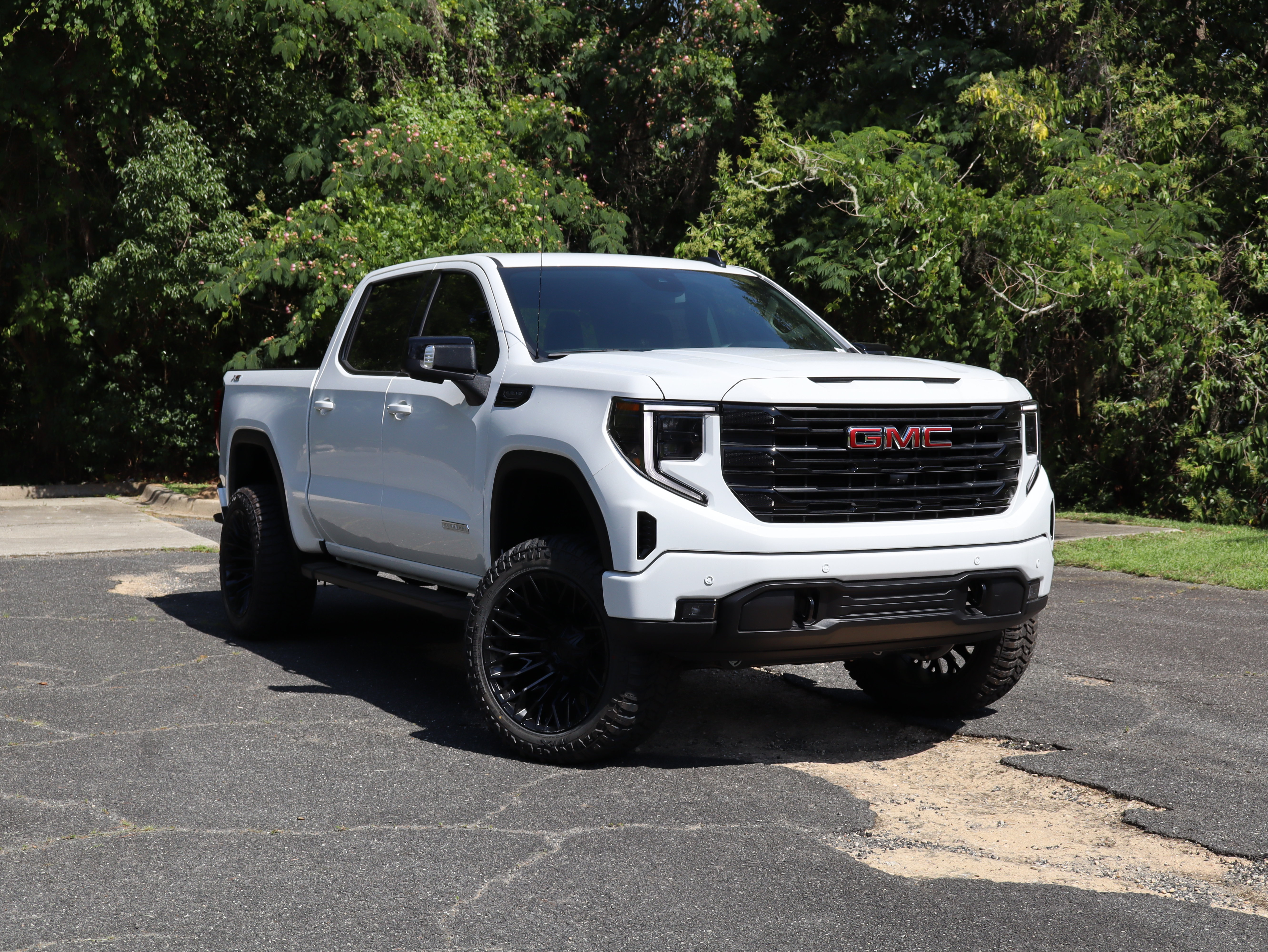 New 2026 GMC Sierra 1500 Elevation w/ Elevation Premium Package AWD/4WD image 2