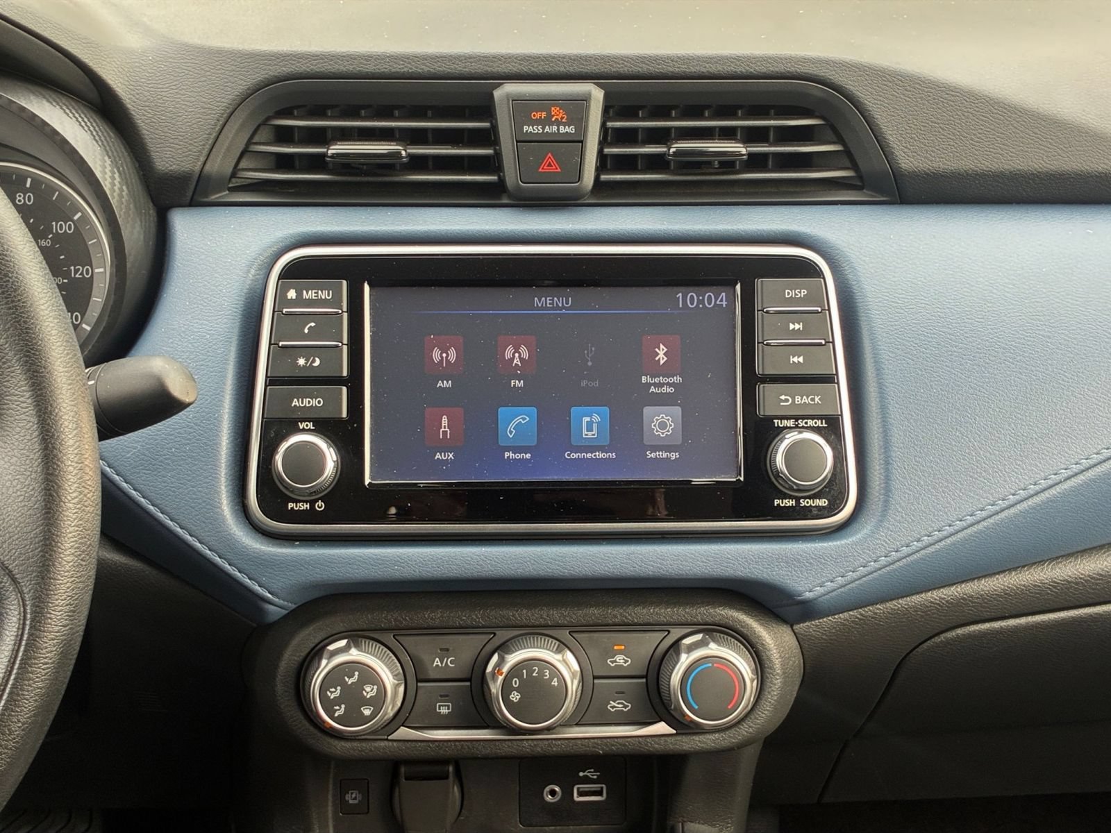 Used 2025 Nissan Versa SV FWD image 19