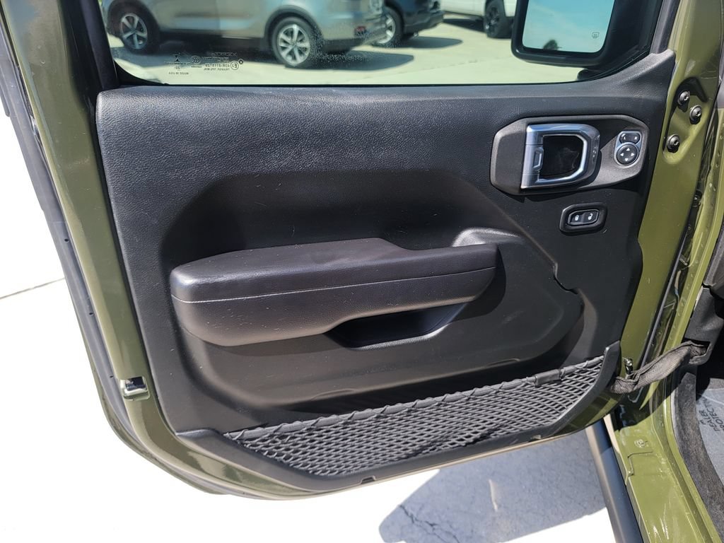 Used 2021 Jeep Wrangler Unlimited Rubicon AWD/4WD image 10
