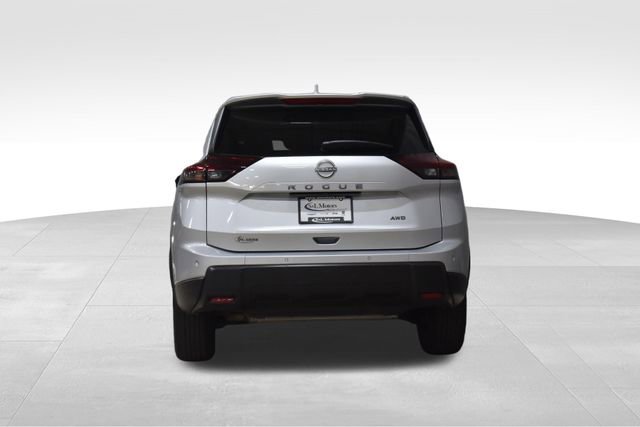 Used 2025 Nissan Rogue SV image 8