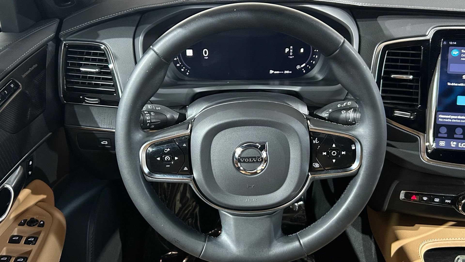 Used 2023 Volvo XC90 B6 Ultimate w/ Protection Package Premier AWD/4WD image 83