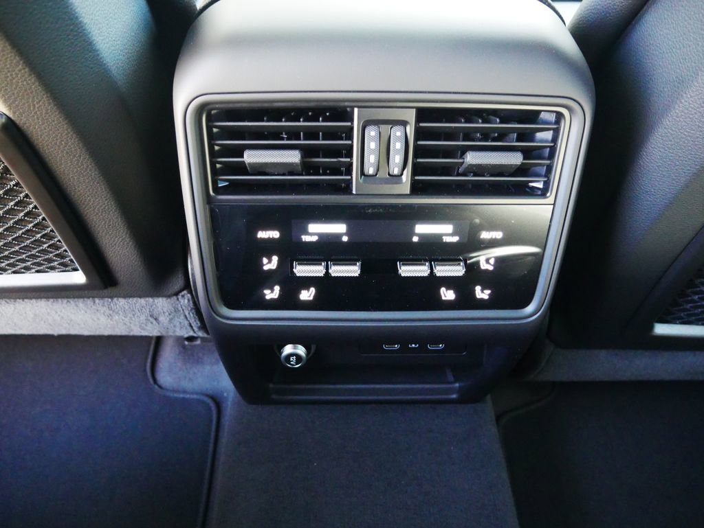 New 2026 Porsche Cayenne AWD/4WD image 25