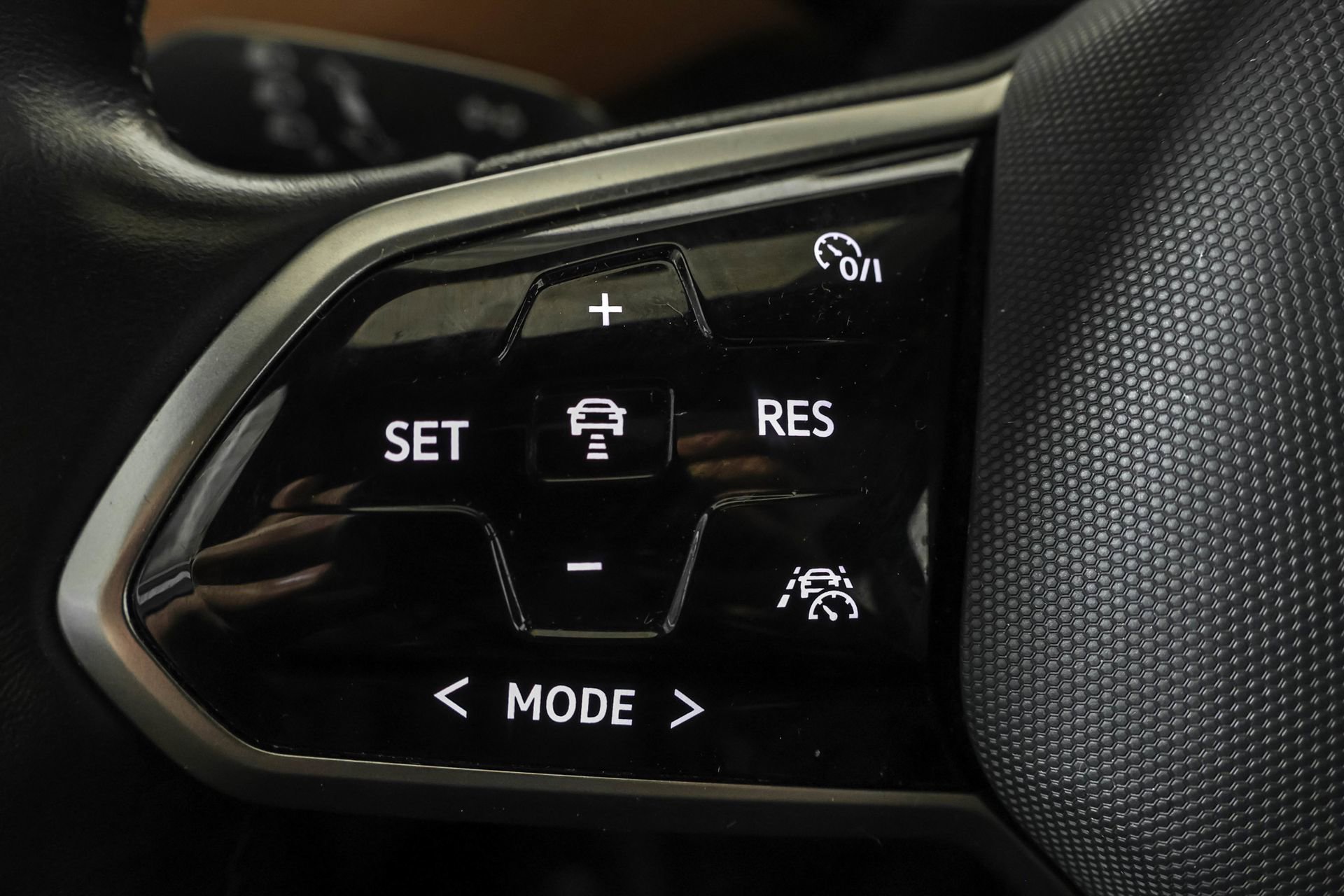 Used 2022 Volkswagen ID.4 Pro S image 25