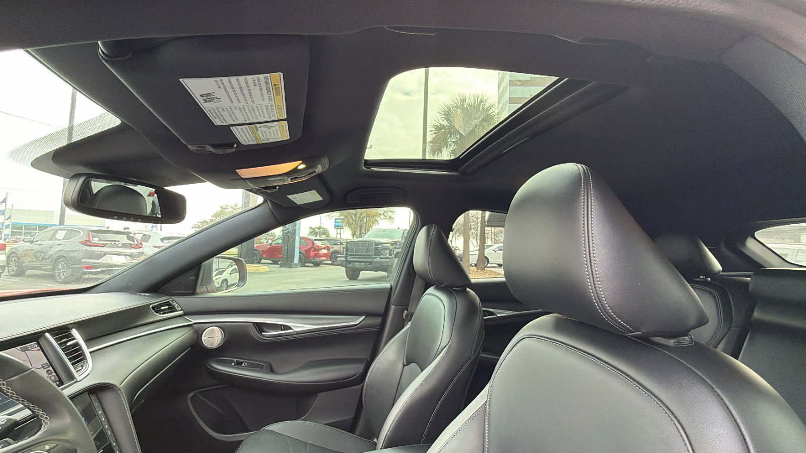 Used 2023 INFINITI QX55 Essential image 16