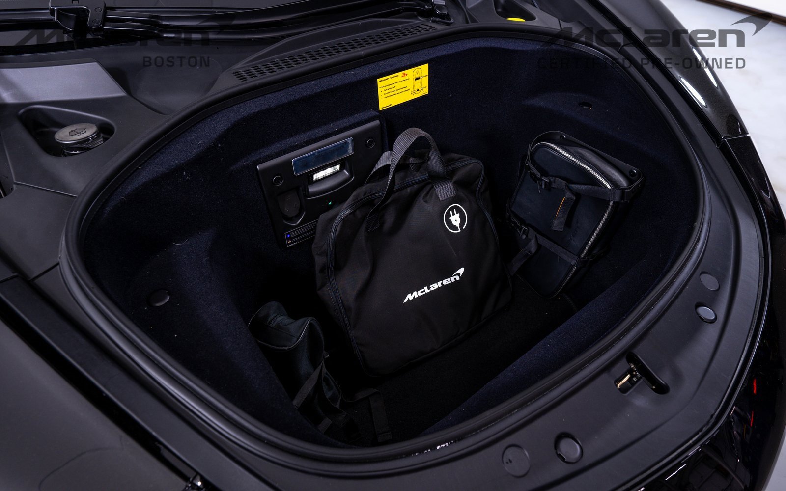 Used 2025 McLaren Artura Spider image 22