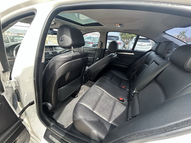 Used 2016 BMW 528i Sedan RWD image 22