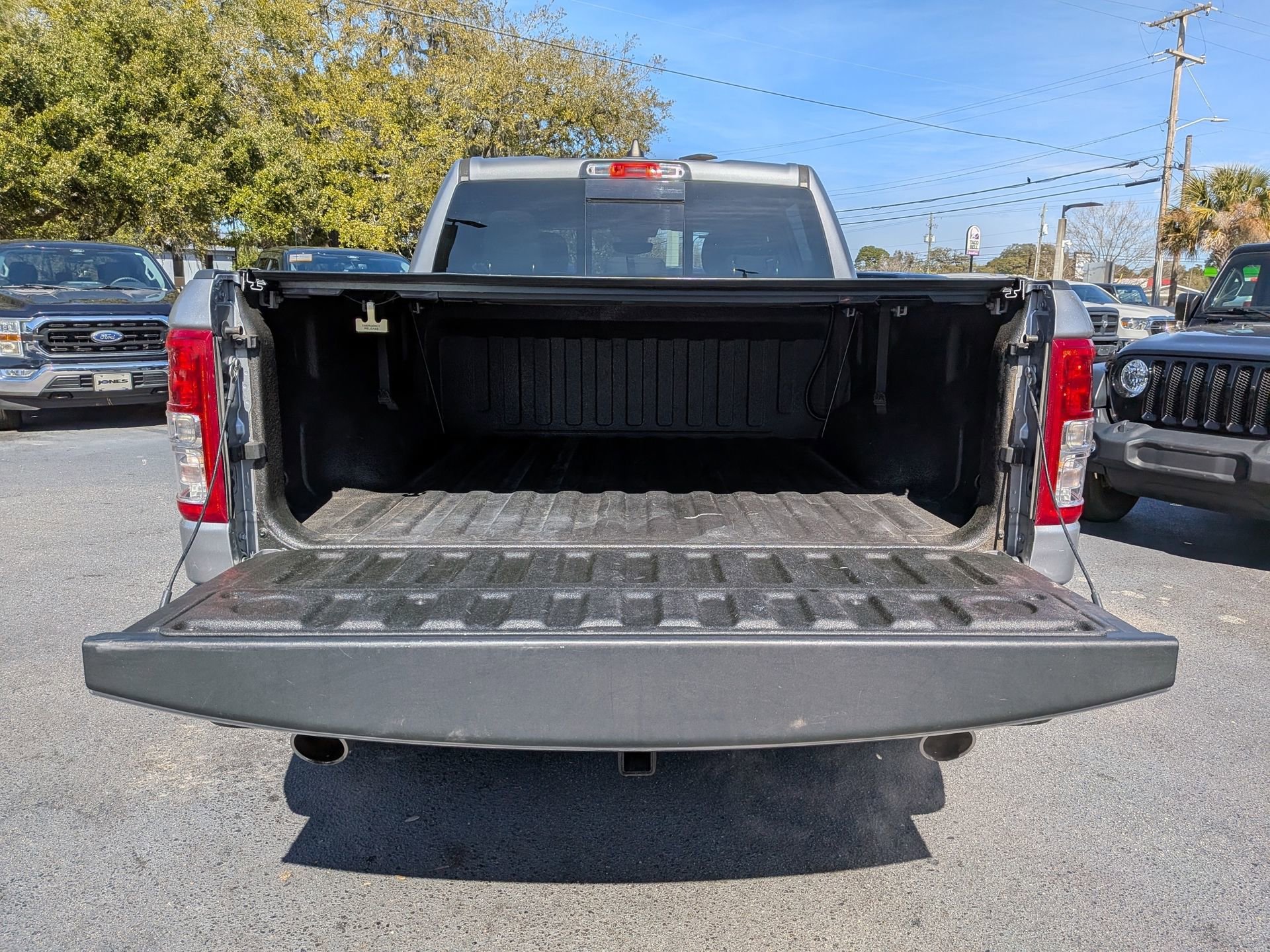 Used 2021 RAM 1500 Big Horn image 16