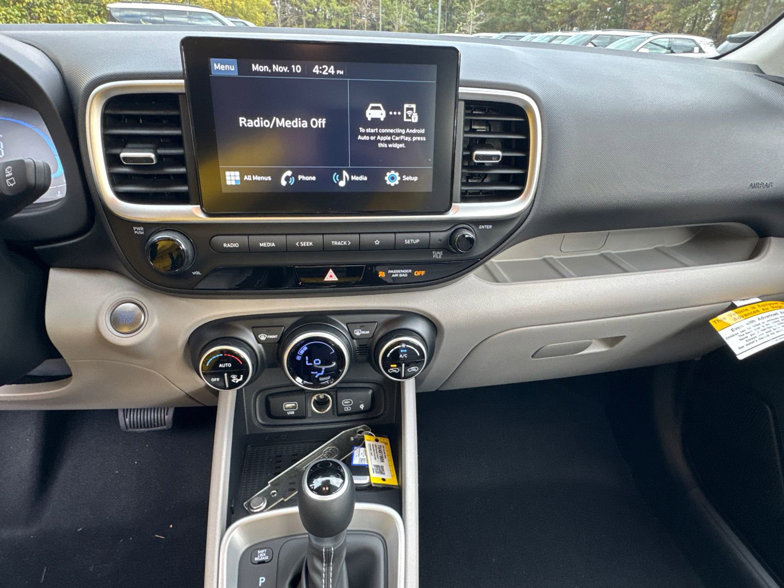 New 2026 Hyundai Venue SEL FWD image 29