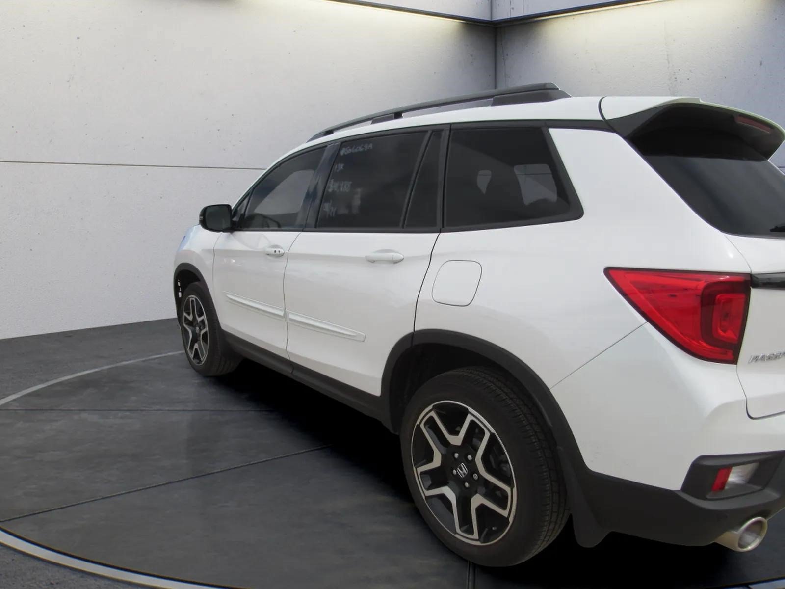 Certified 2023 Honda Passport Elite image 4