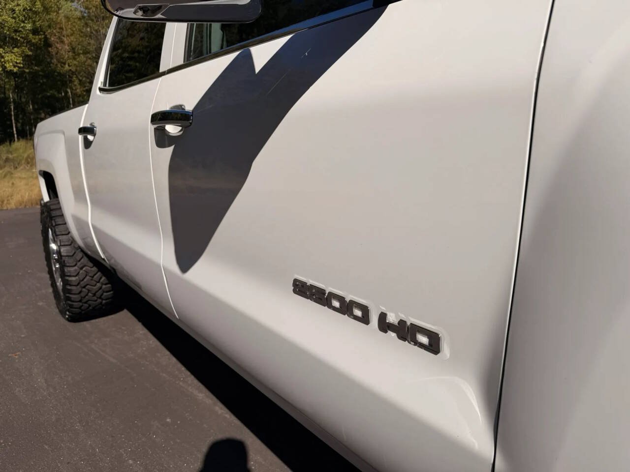 Used 2019 Chevrolet Silverado 2500 LTZ w/ Duramax Plus Package AWD/4WD image 10