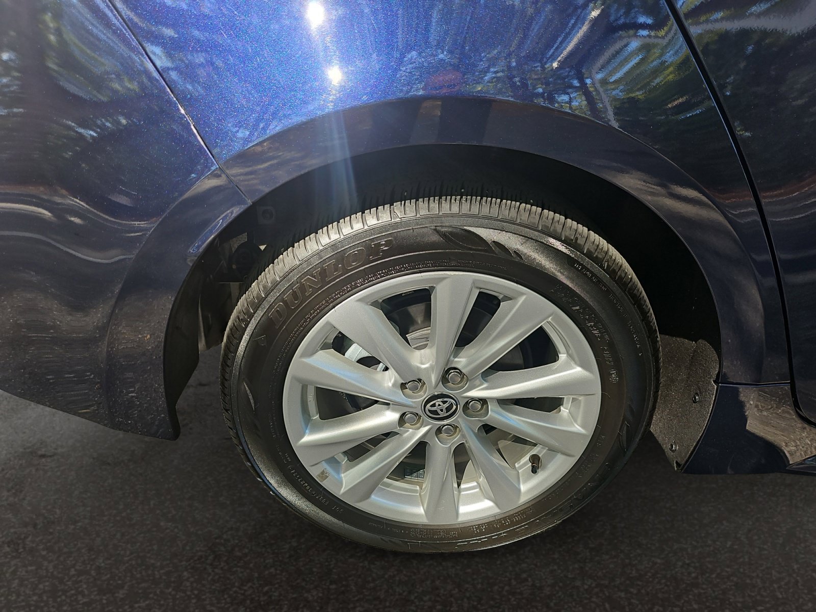 Used 2025 Toyota Corolla LE w/ LE Premium Package FWD image 43