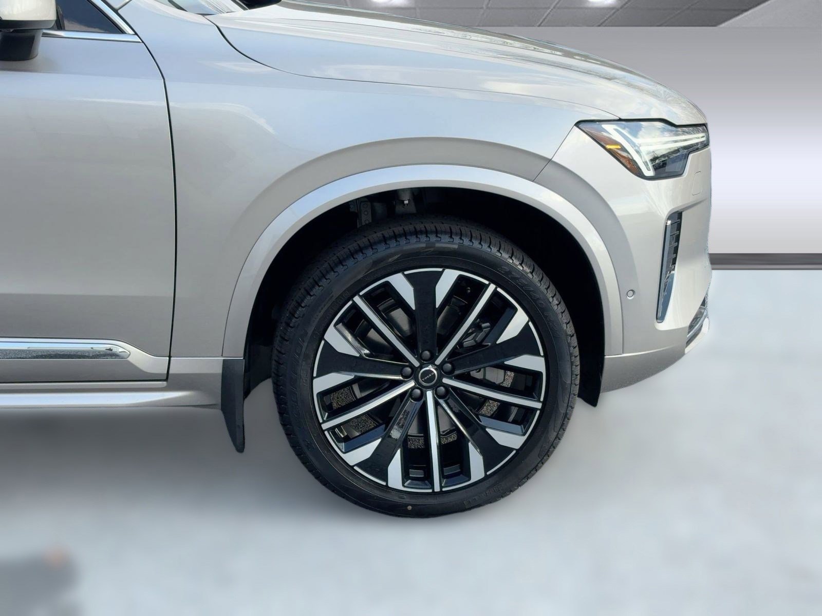 New 2026 Volvo XC90 B6 Ultra image 12