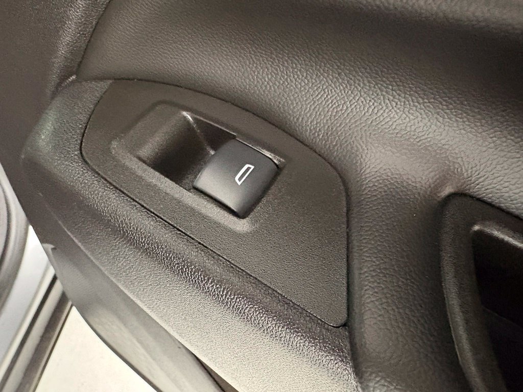 Certified 2024 Chevrolet Equinox LT FWD image 19