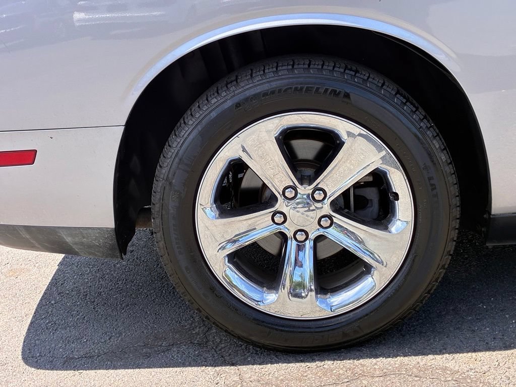 Used 2014 Dodge Challenger SXT w/ Sport Appearance Package RWD image 42