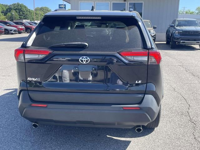 Used 2019 Toyota RAV4 LE image 5