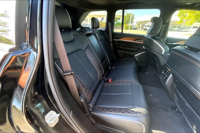 Used 2024 Jeep Grand Cherokee Summit AWD/4WD image 27