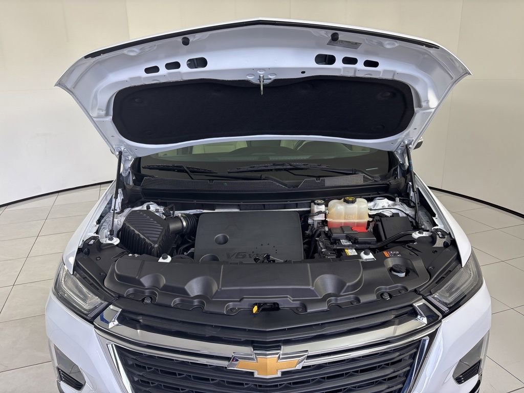 Used 2023 Chevrolet Traverse LS w/ Safety Package image 10