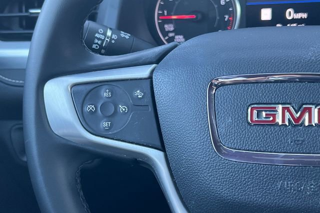 Used 2023 GMC Acadia SLT image 32