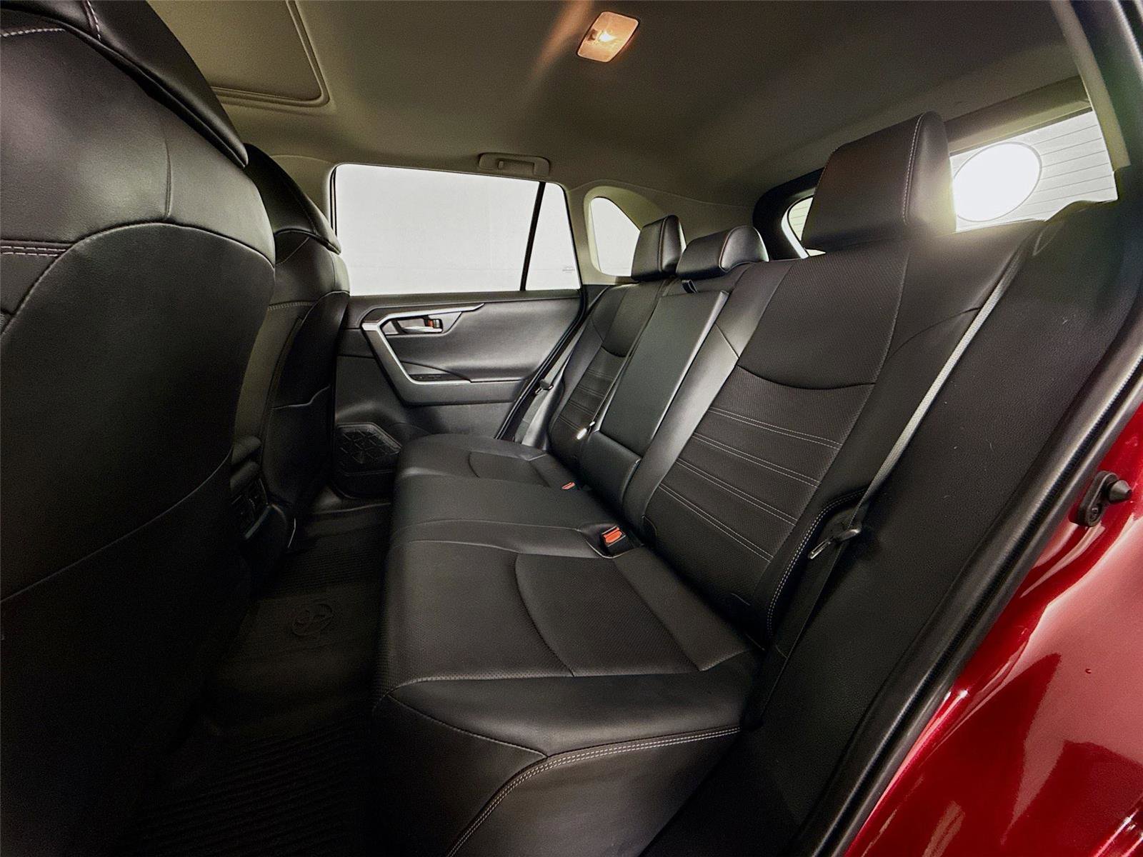 Used 2021 Toyota RAV4 Limited image 26