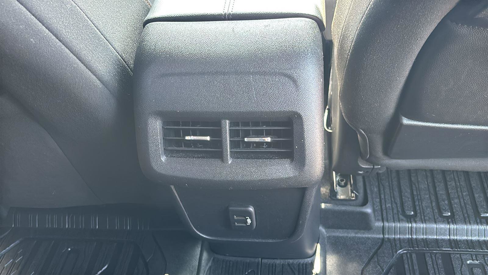 Used 2019 GMC Terrain SLE w/ LPO, Floor Liner Package FWD image 22