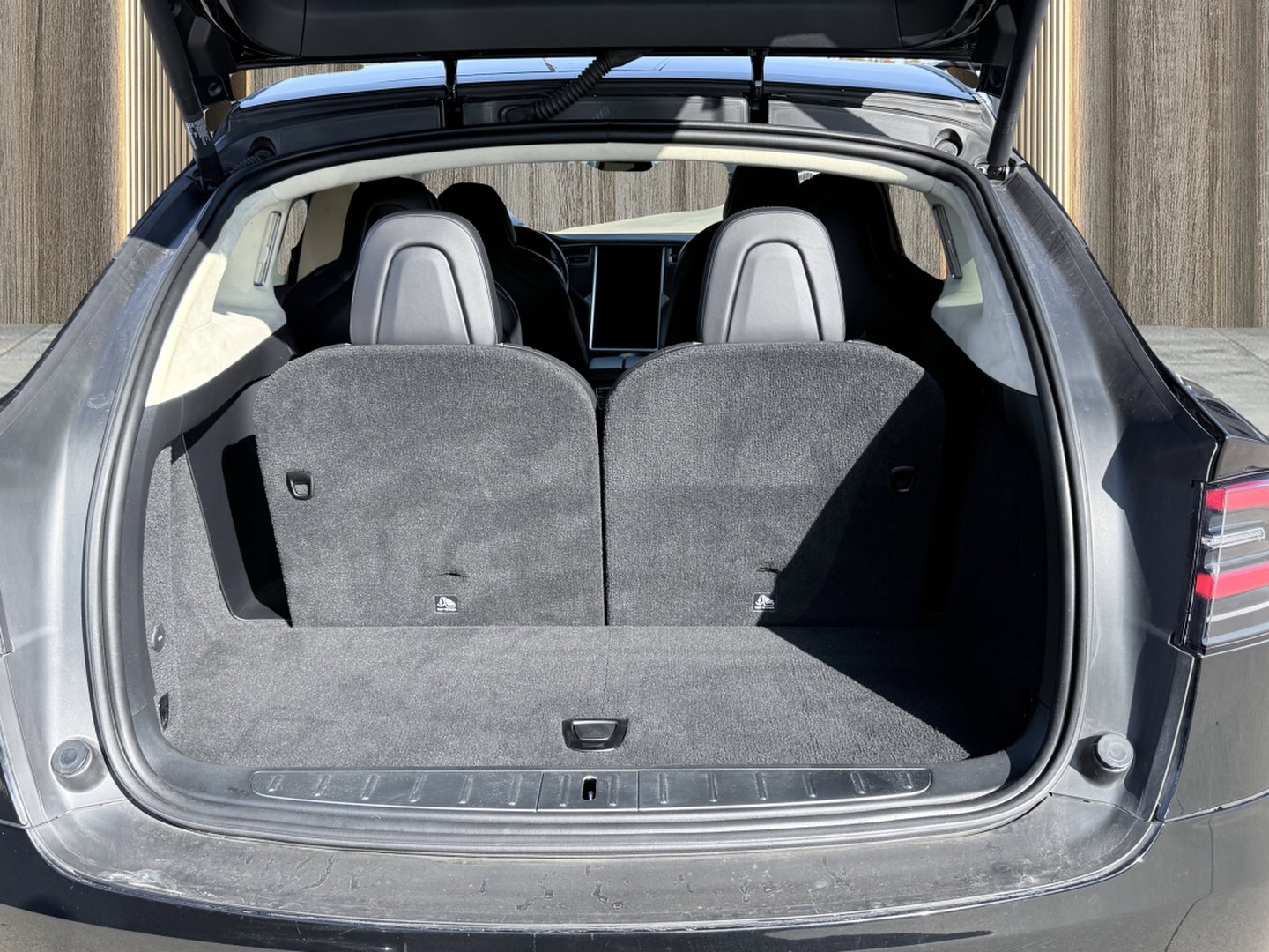 Used 2018 Tesla Model X P100D image 84