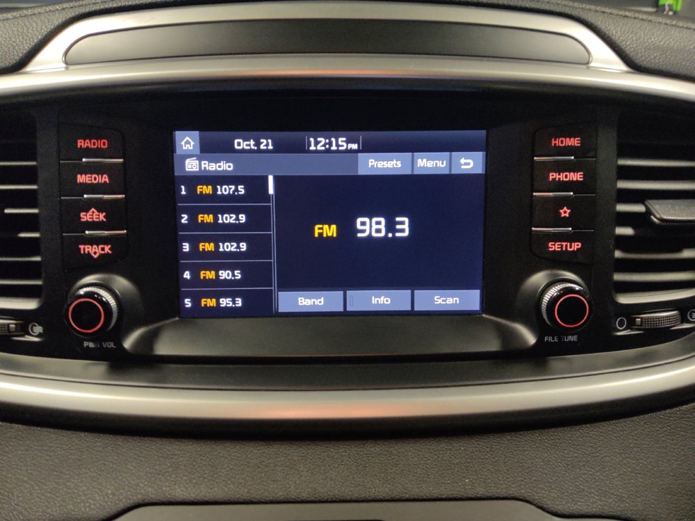 Used 2019 Kia Sorento FWD V6 image 25