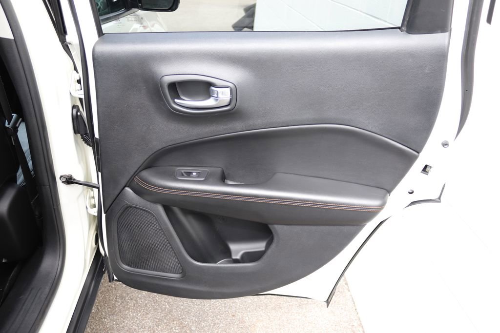 Used 2020 Jeep Compass Limited image 16