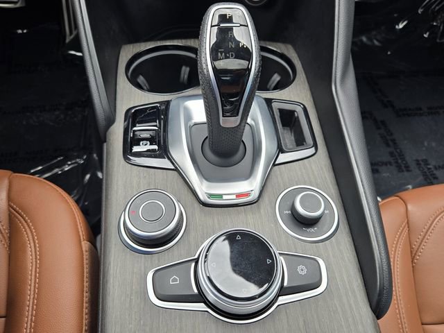 Used 2023 Alfa Romeo Giulia Ti w/ Active Assist Plus Package RWD image 18