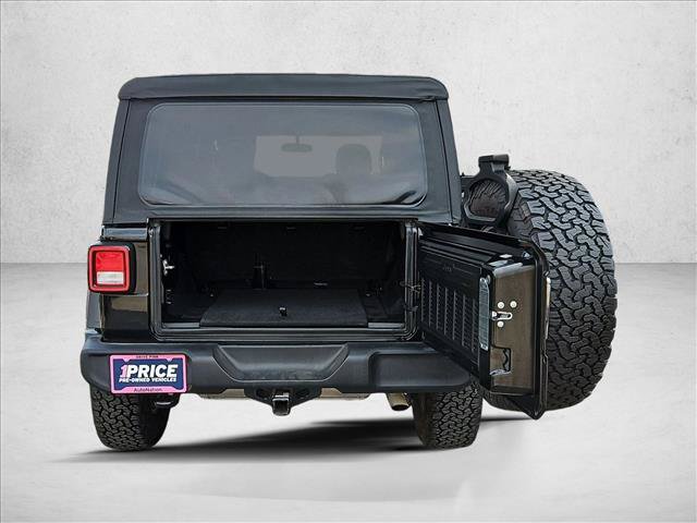 Used 2018 Jeep Wrangler Unlimited Sport S AWD/4WD image 6