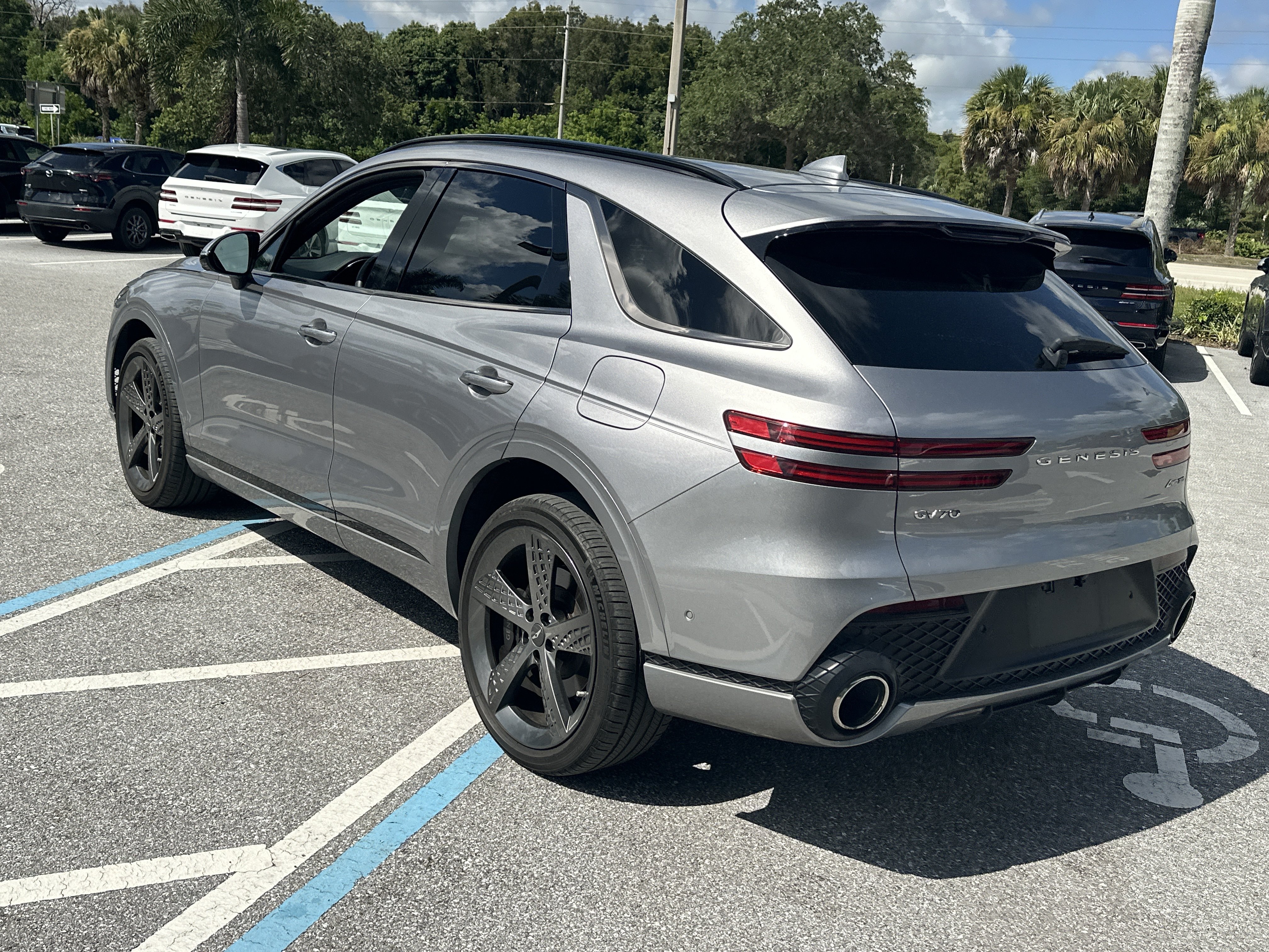 Certified 2024 Genesis GV70 3.5T Sport w/ Sport Advanced Package AWD/4WD image 9