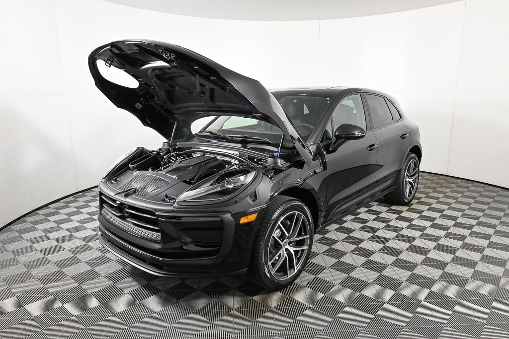 New 2026 Porsche Macan image 35