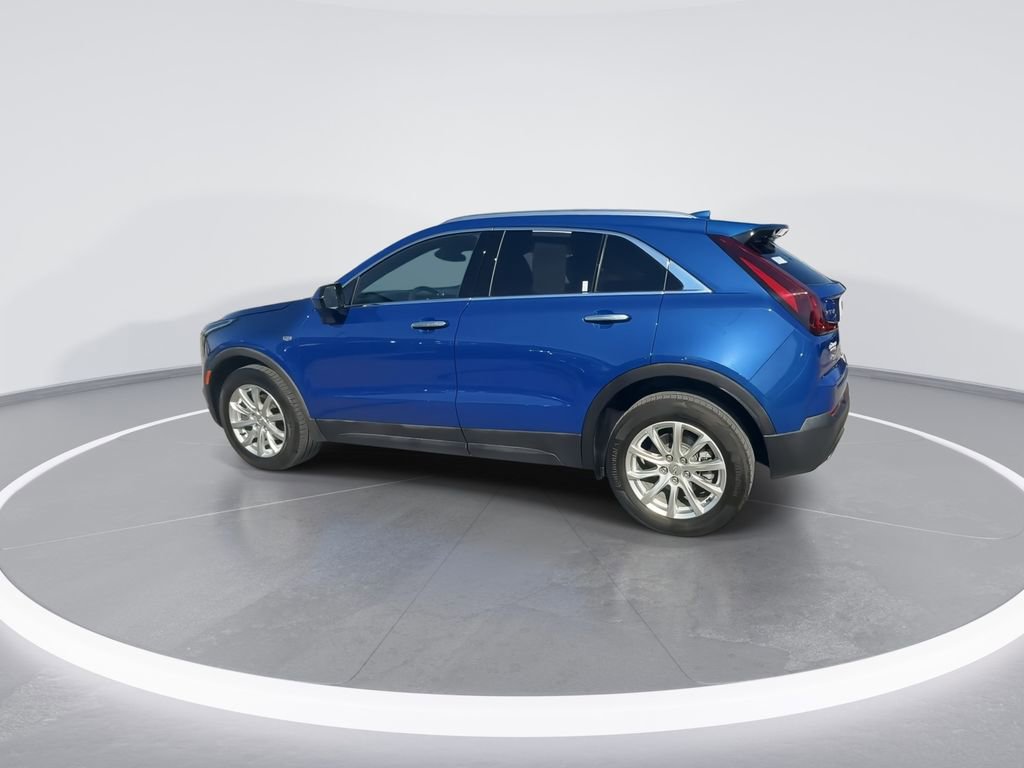 Used 2023 Cadillac XT4 Luxury w/ Cold Weather Package AWD/4WD image 6