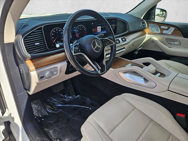 Used 2025 Mercedes-Benz GLS 450 4MATIC image 11