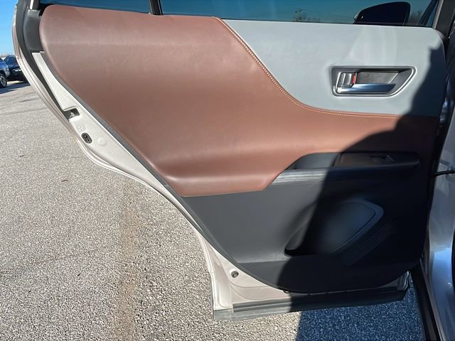 Used 2024 Toyota Venza Limited AWD/4WD image 17