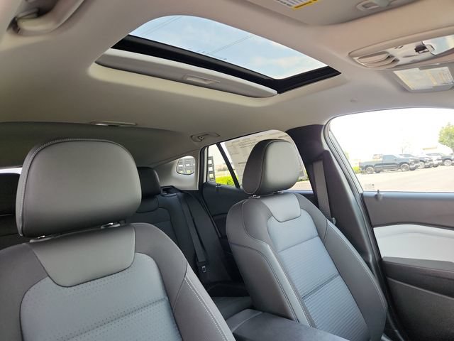 New 2026 Chevrolet Trax LT w/ Sunroof Package FWD image 17